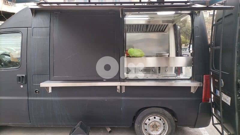Fully Equipped Food Truck 4
