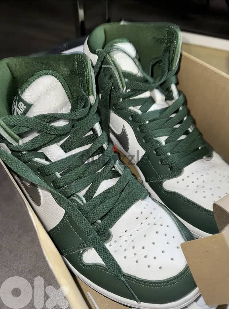 Authentic Nike Jordan 1 Retro High OG size EU 40 3