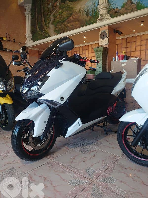 tmax Yamaha 2