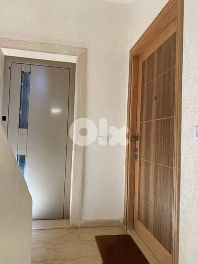 شقة للبيع في عرمون حي الجوهري  للتواصل واتسب فقط