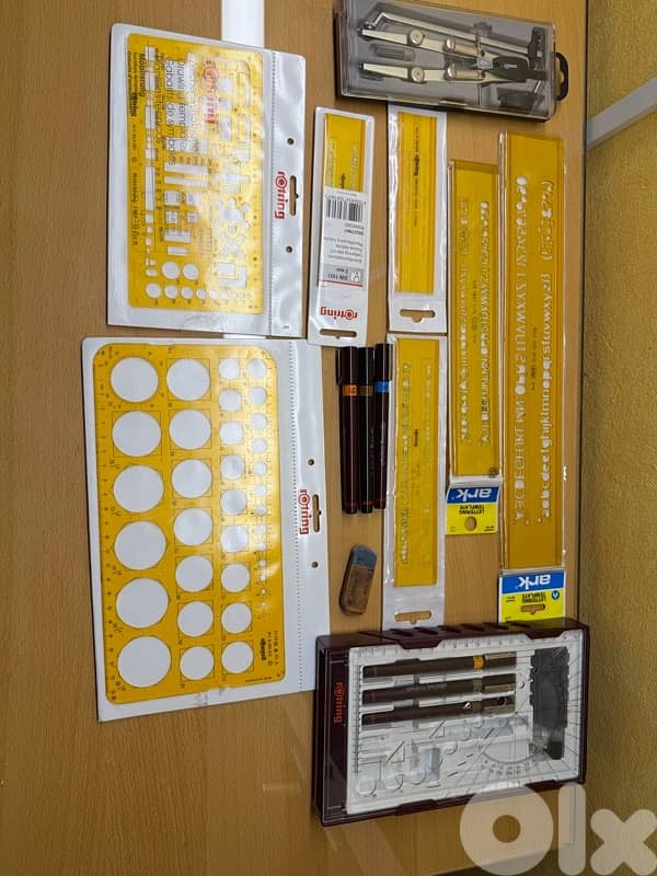 A3 drawing board with accessories 1