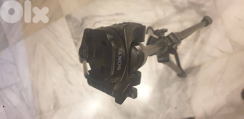 tripod Sony VCT-R640 tripod-camera holder 3