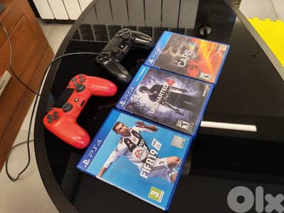 Ps4 + 2 Controllers + 3 Games