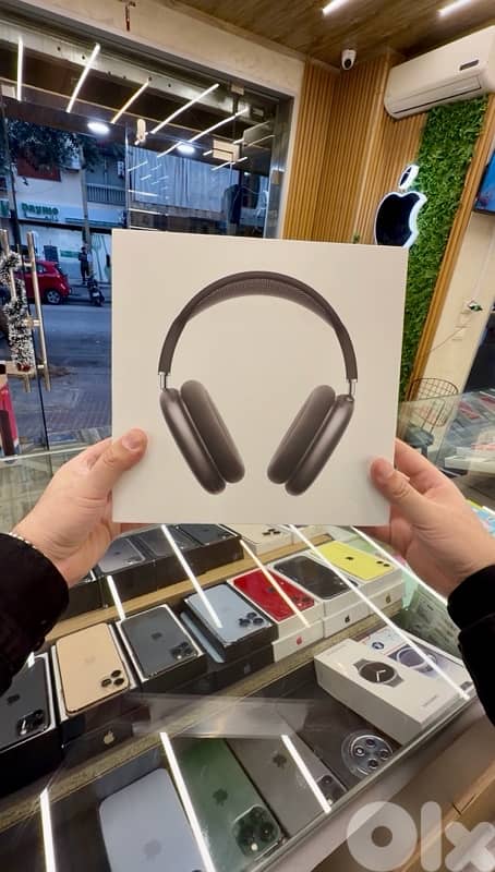 Original Black Apple Airpods Max 1