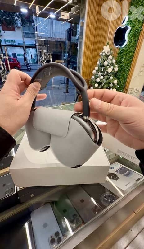 Original Black Apple Airpods Max 2