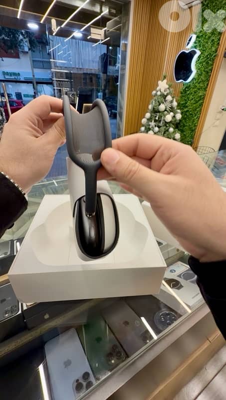 Original Black Apple Airpods Max 3