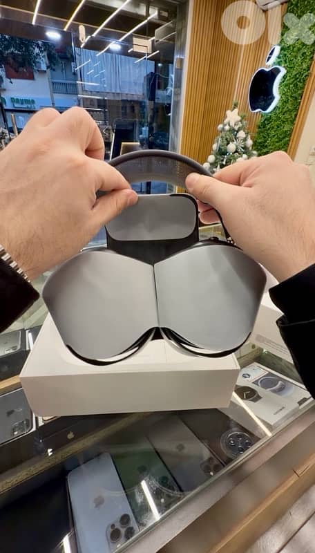 Original Black Apple Airpods Max 4