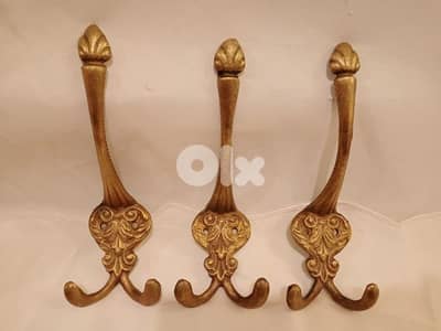 تعاليق أوروبية قديمة نحاس