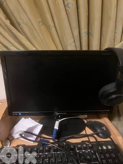 شاشة كمبيوتز20$