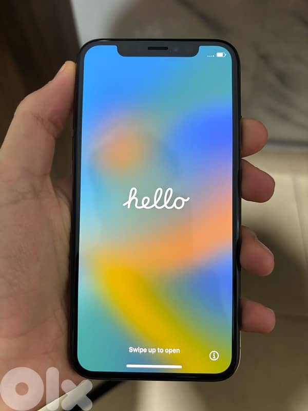 iPhone Xs 256GB Gold 1