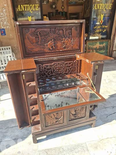 بار انتيك رائع جدا حفر يدوي مميز خارق النظافة من الروائع خشب مسيف صافي