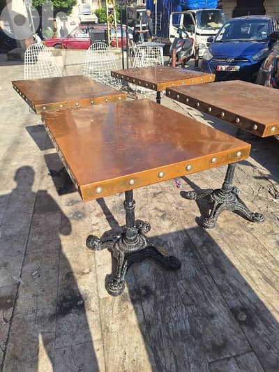 طاولات مطاعم عدد٥ انتيك قواعد فونت مع وجه نحاس احمر مميز جدا