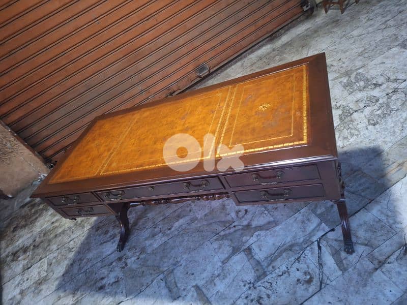 مكتب ريجنسي انجليزي قديم وجه جلد طبيعي خشب جوز خارق النظافة مميز 3