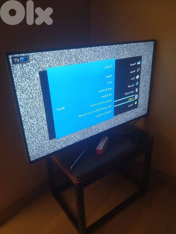Samsung 40" Smart LED TV 1