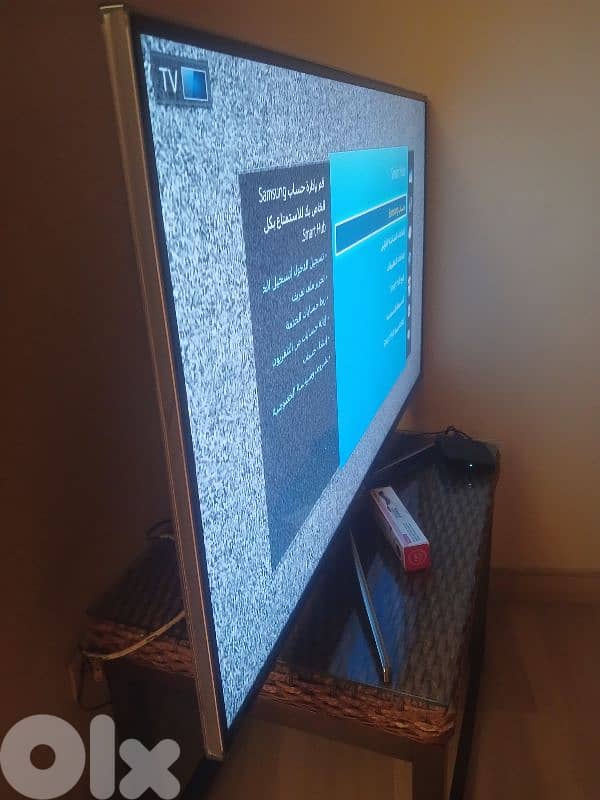 Samsung 40" Smart LED TV 2