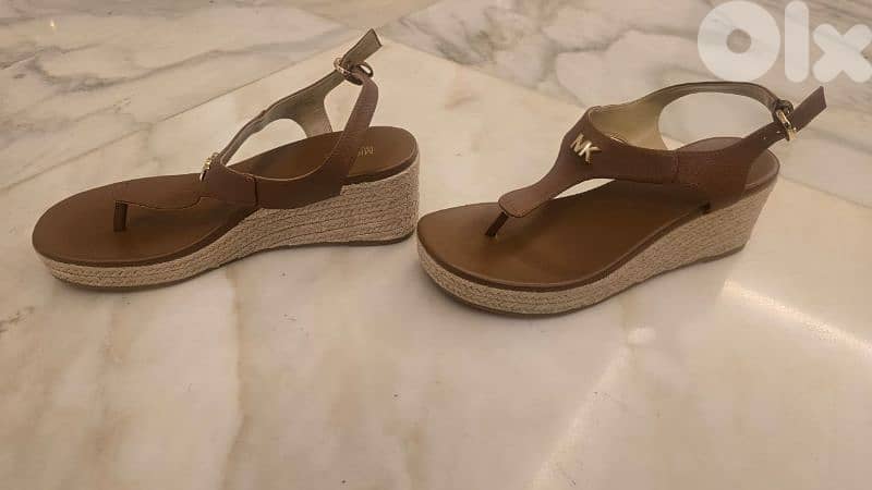 Michael Kors Sandals Brown color 3
