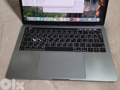 13 inch MacBook pro touch bar 2019