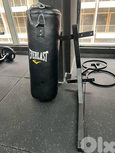 boxing bag maa stand