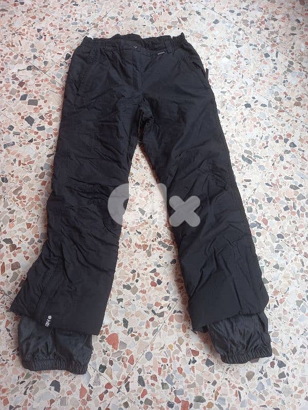 شوز وبنطلون للتلج قياس 38 7