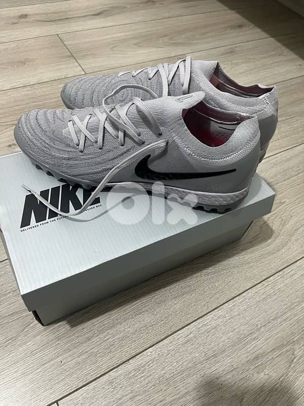 Football Nike Phantom GX2 turf 1