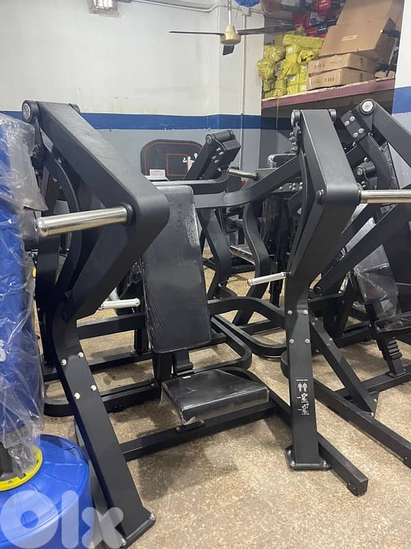 Flat chest press hummer new 2