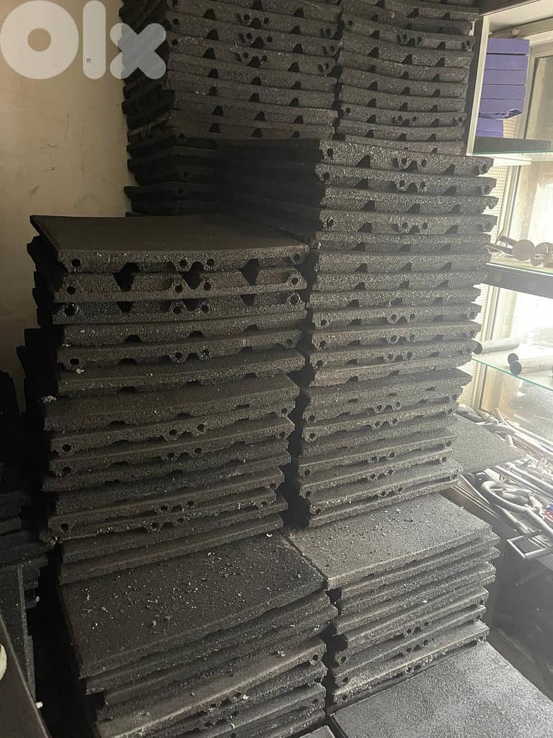 Rubber used like new 5 cm thickness 3