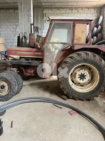 تركتور زراعي جرار انترناشونال