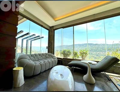 Baabdat/ Elegant Apartment For Sale A Rare Gem –بعبدات شقة أنيقة للبيع