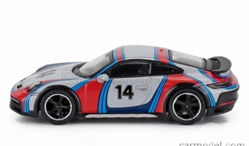 Porsche 911 Dakar diecast car model 1;64 1