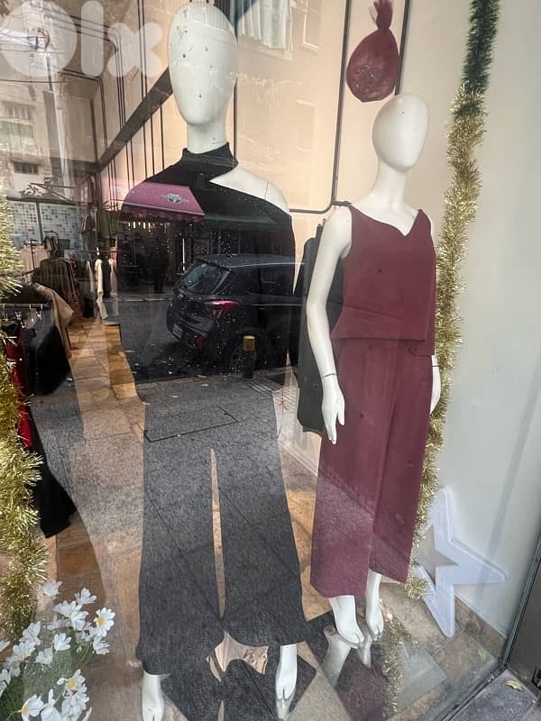 Store Fixtures and Mannequins 5