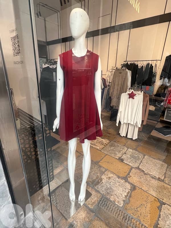 Store Fixtures and Mannequins 7