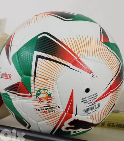 طابات فوتبول لدورات نوعية مرتبة بأحلى الاسعار