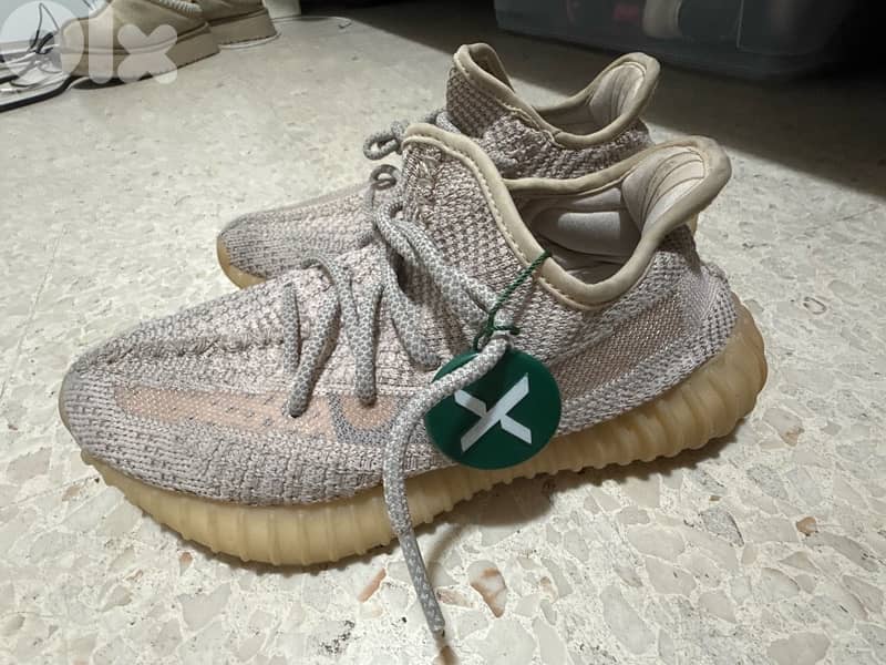 Adidas Yeezy Boost 350 V2 2