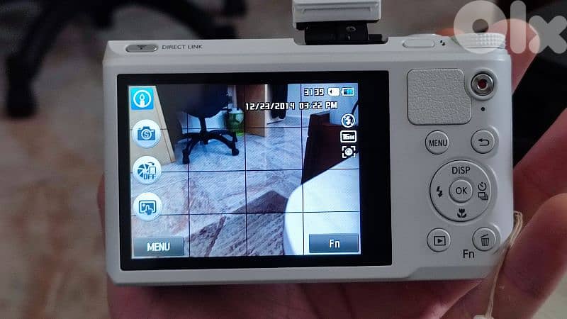 Samsung WB800F digital camera 2