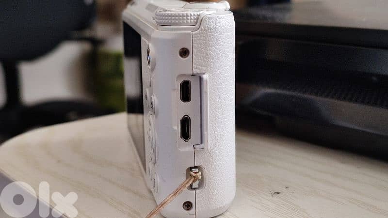 Samsung WB800F digital camera 5