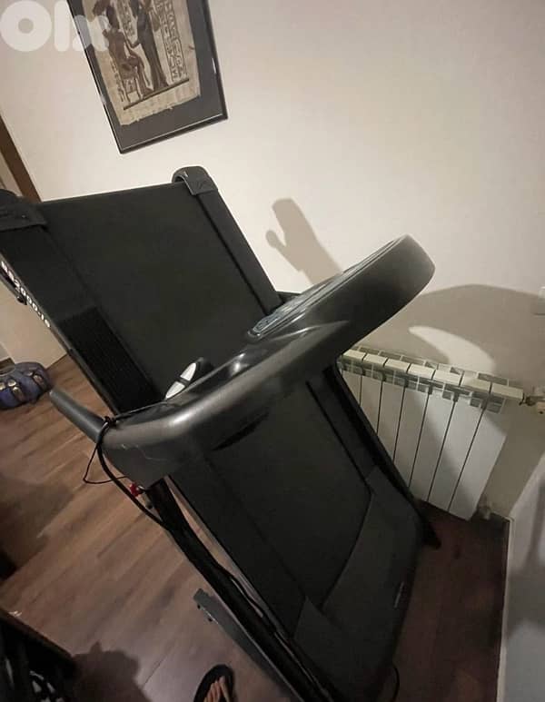 Treadmill Foldable 1