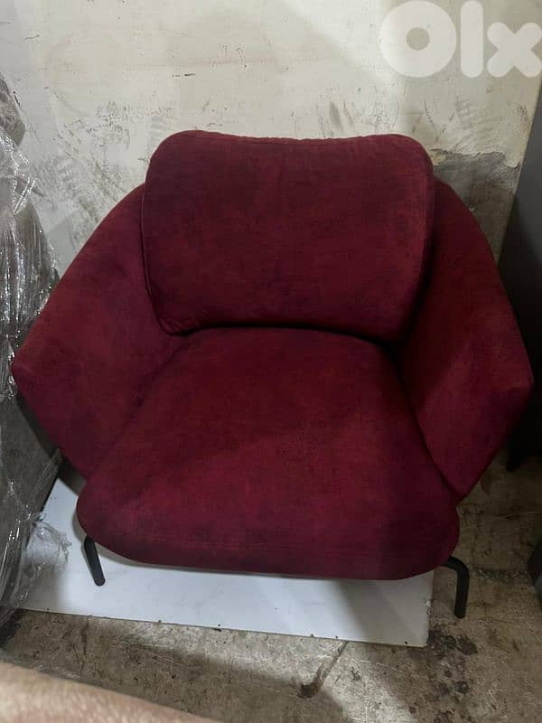 طقم كنبايات شغل بيوتي هوم خشب زان وقواعد حديد ثلاث قطع شبه جديد 7