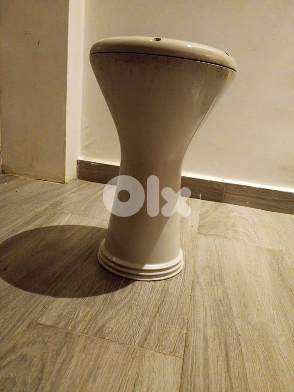 White darbuka 1