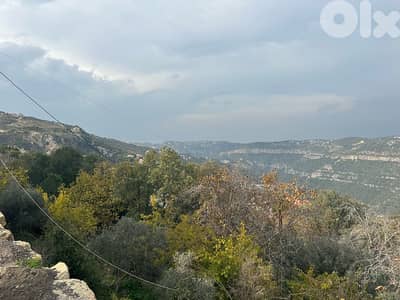 930m land zone 25/50 2-3floors building Ain Jdeede vs Bhamdoun