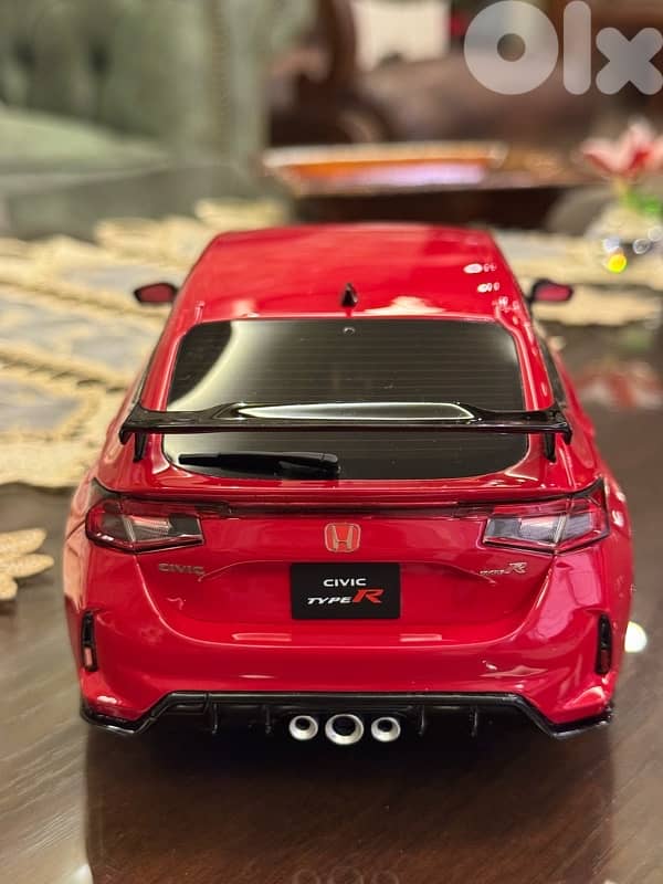 1:18 Diecast Honda Civic Type R - Ottomobile 4