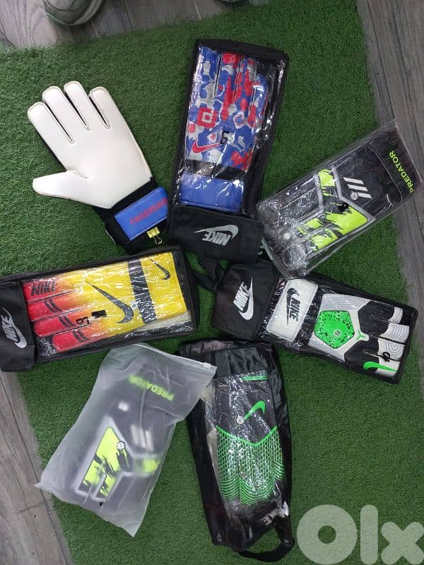 football shoes and gloves original كفوف حارس مرمى فوتبول 6