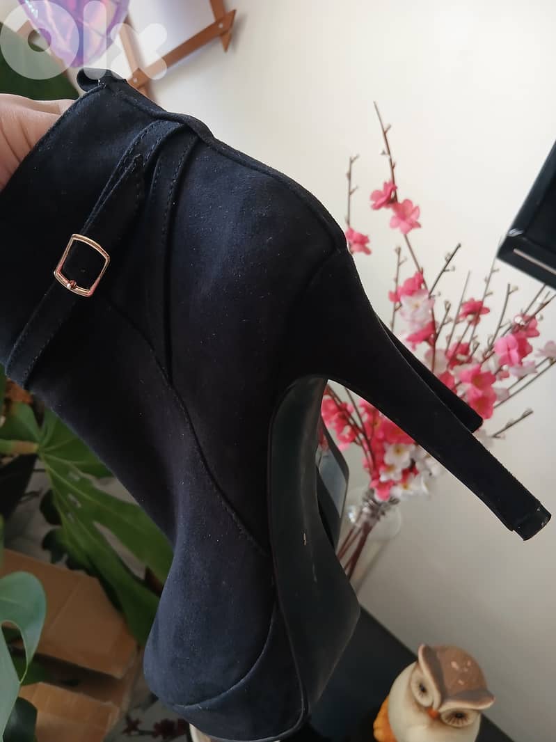 Women's shoes size 36 4