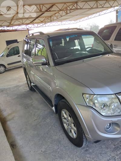 ميتسوبيشي باجيرو 2013