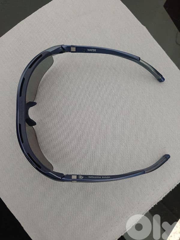 Louis Vuitton 4Motion Sunglasses WATER 2