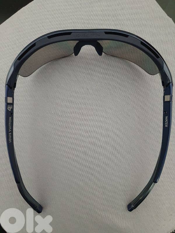 Louis Vuitton 4Motion Sunglasses WATER 3