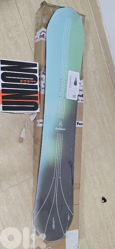 Bataleon snowboard and union force bindings 2025