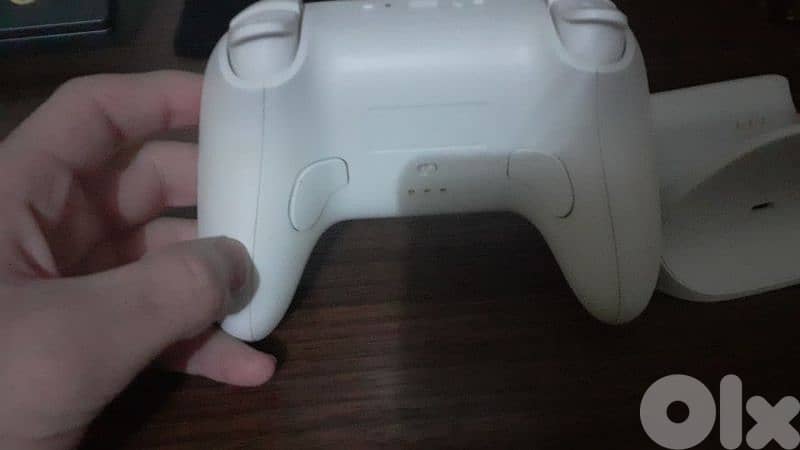 8BitDo Ultimate Controller 1