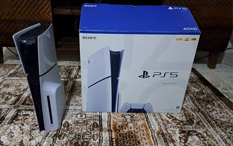 PS5 Slim 1TB with 2 controllers & original box & GTA5 CD