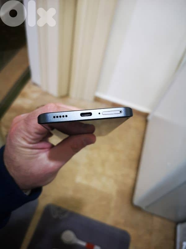 Xiaomi Redmi Note 13 Pro Plus 5G ( 18 Gb Ram and 512Gb Memory) 8