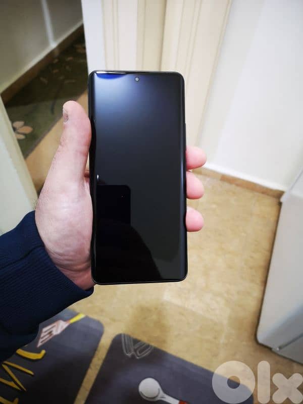 Xiaomi Redmi Note 13 Pro Plus 5G ( 18 Gb Ram and 512Gb Memory) 9